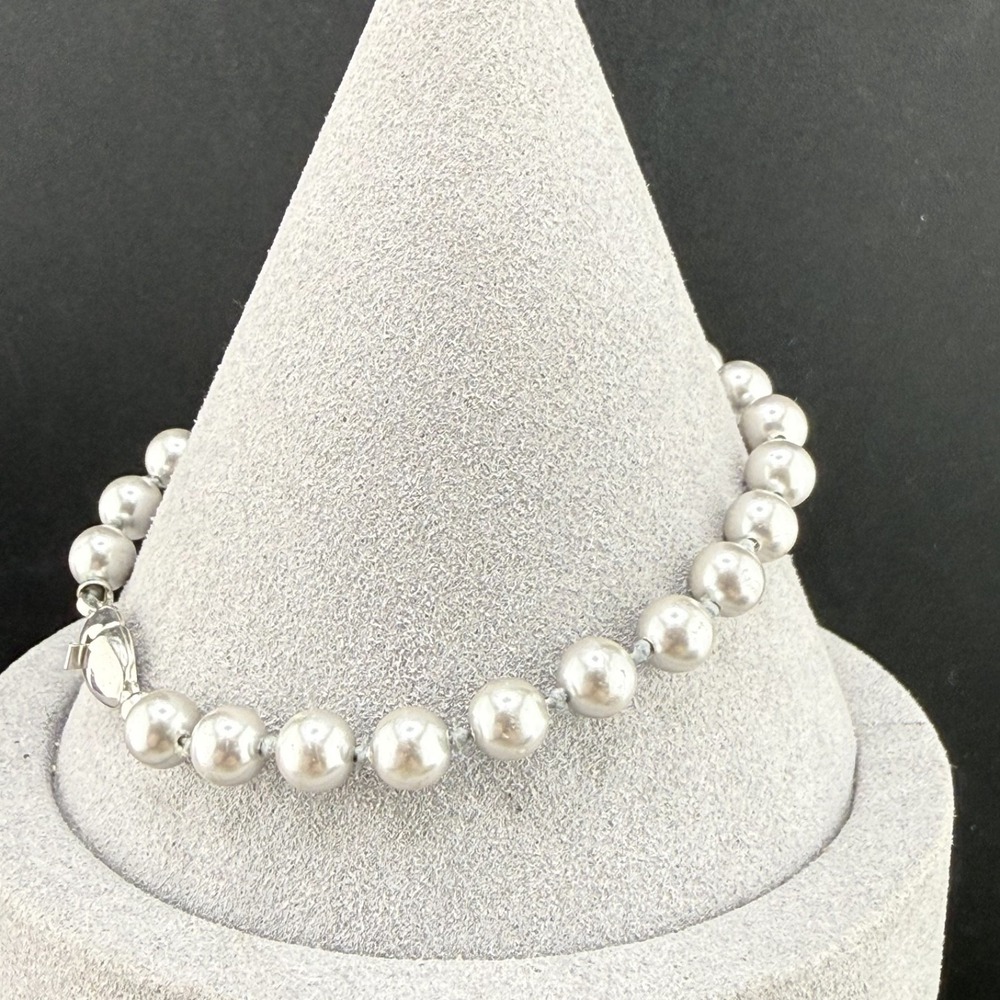 Vintage Monet Bracelet Silver Tone Faux Pearl 7"‎